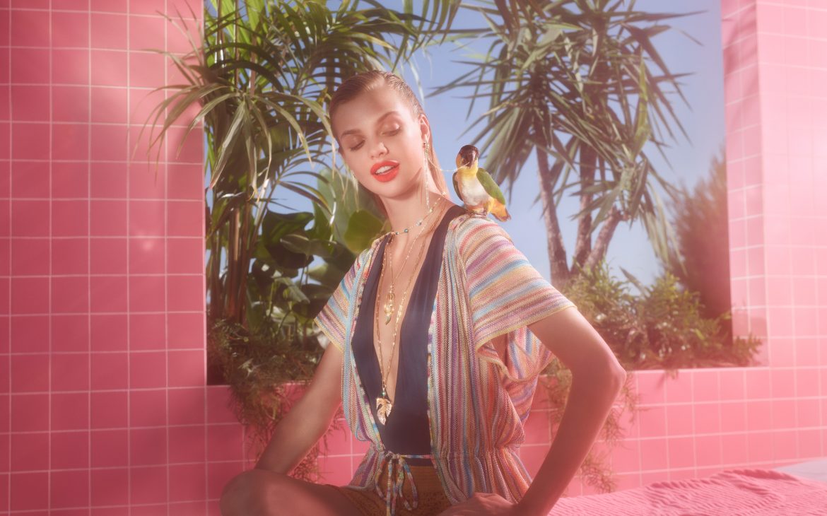 | Η νέα καλοκαιρινή συλλογή της SWAROVSKI, γεμίζει τις εμφανίσεις μας με τροπικά vibes! | #Hx2com